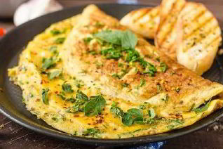 Омлет с сыром и зеленью