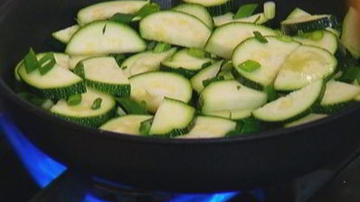 омлет с цукини и зеленым горошком