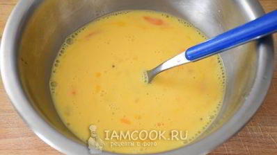 омлет с ветчиной и помидорами