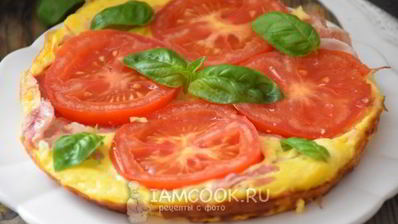 омлет с ветчиной и помидорами