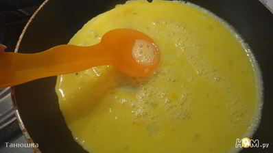 омлет со шпинатом и беконом