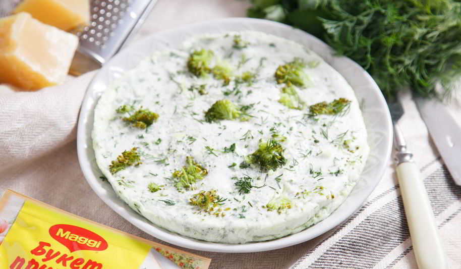 Рецепт питательного омлета на пару с брокколи и свежей зеленью