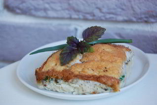 Пышный омлет с базиликом