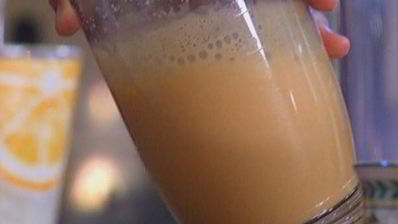 пышный омлет с кабачком и креветками