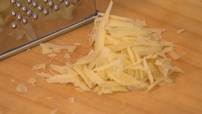 пышный омлет с кабачком и креветками