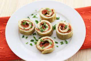 Рулетики из омлета с начинкой