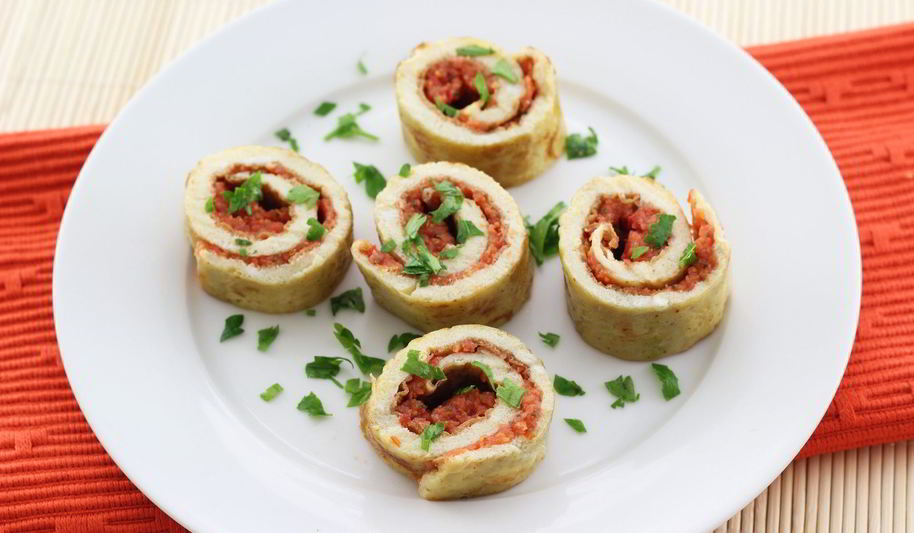 Рецепт рулетиков из омлета с начинкой