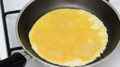 рулетики из омлета с начинкой