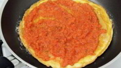 рулетики из омлета с начинкой