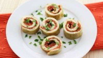 рулетики из омлета с начинкой