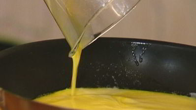 сладкий ванильный омлет с ягодами