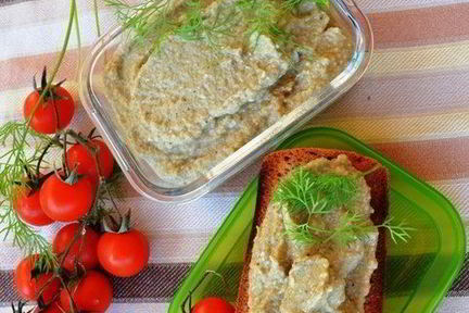 Еврейский паштет — баклажан с яйцом