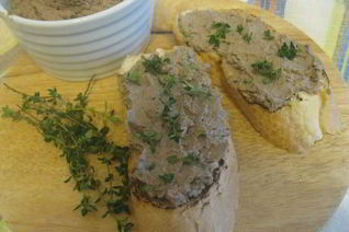 Французский паштет с куриной печенкой и шампанским