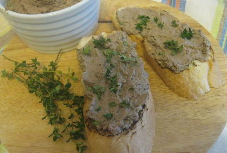 Французский паштет с куриной печенкой и шампанским
