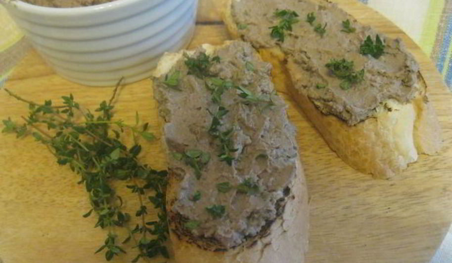 Рецепт французского паштета с куриной печенкой и шампанским