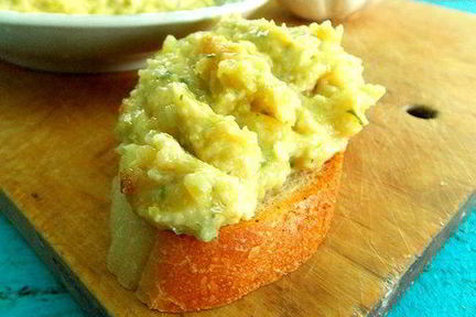 Паштет-дип из кабачков с брынзой