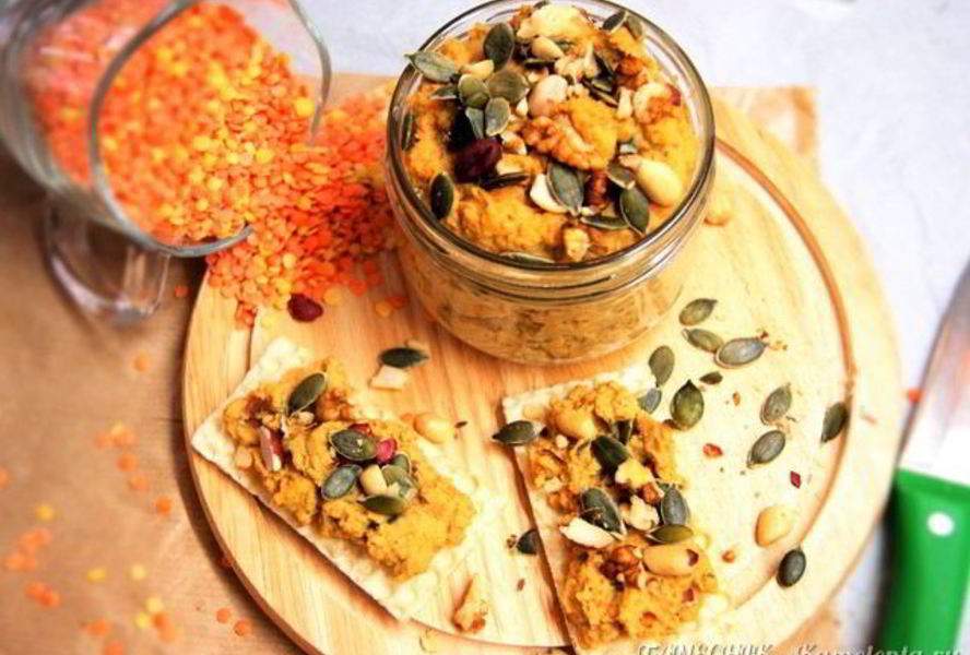 Паштет из чечевицы, моркови и орехов