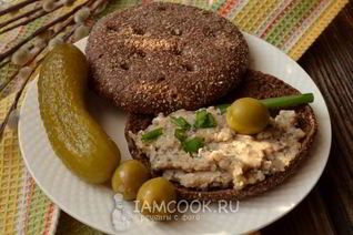 Паштет из фасоли, грибов и тофу