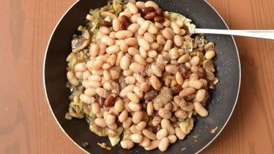 паштет из фасоли, грибов и тофу