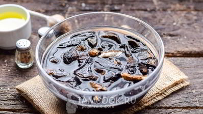 паштет из фасоли с сушеными грибами