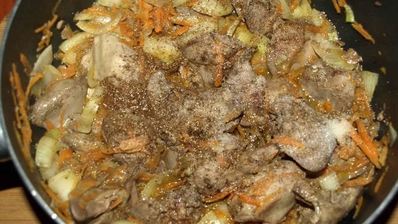 паштет из куриной печени и зеленого горошка