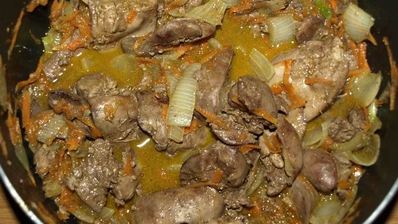 паштет из куриной печени и зеленого горошка