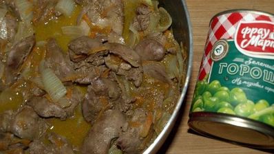 паштет из куриной печени и зеленого горошка