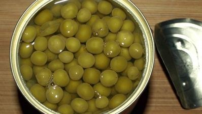 паштет из куриной печени и зеленого горошка