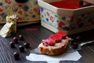 Паштет из куриной печени под пикантным мармеладом