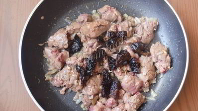паштет из куриной печени с черносливом и грецкими орехами