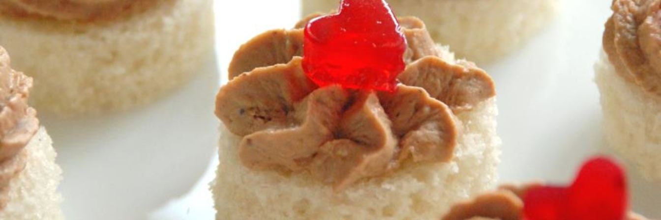 Паштет из куриной печени с клюквенным желе