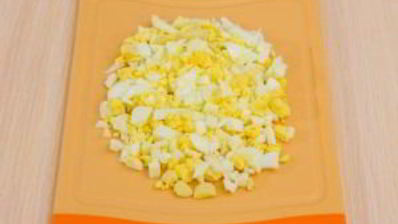 паштет из куриной печени с паприкой и яйцами