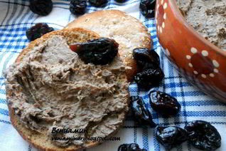 Паштет из печени с черносливом