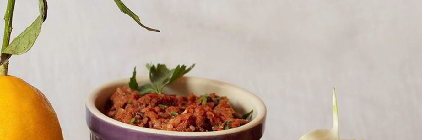 Паштет из вяленых томатов и белой фасоли