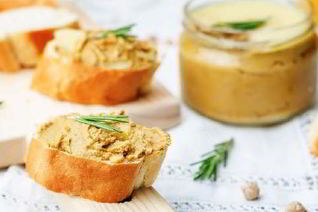 Паштет с тыквой и фисташками