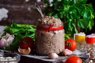 Постный паштет из фасоли с грибами