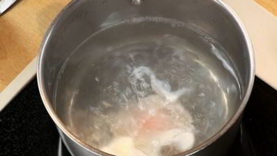 утиный паштет с соусом из каперсов