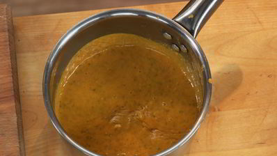 утиный паштет с соусом из каперсов