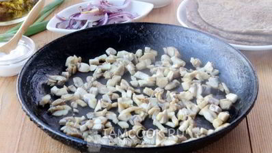 печеночный торт с грибами