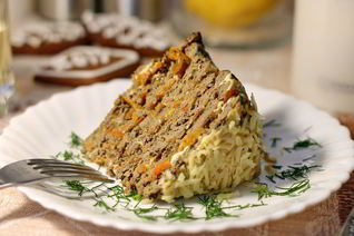 Закусочный печеночный торт
