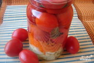 Помидоры с морковкой и луком на зиму
