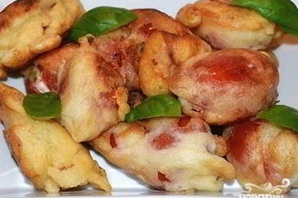 Помидоры, жареные с сыром в кляре