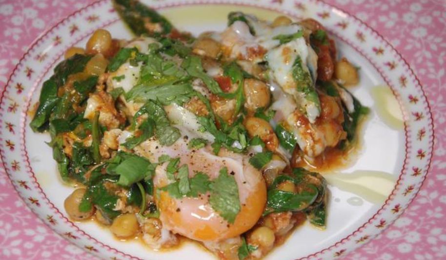 Рецепт пряных яиц, запеченных с нутом