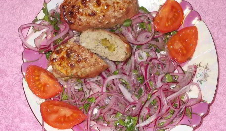 Рецепт пятнашек из маринованного мяса с зеленым горошком