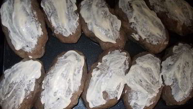 пятнашки из маринованного мяса с зеленым горошком