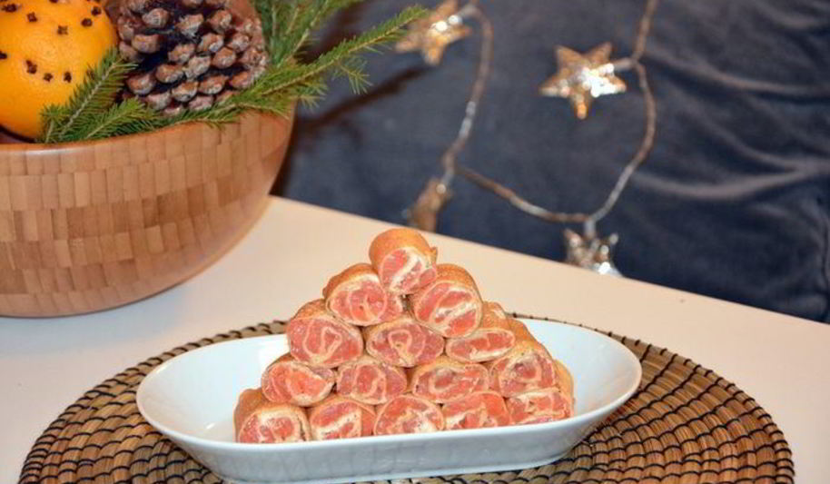 Рецепт блинных роллов с семгой