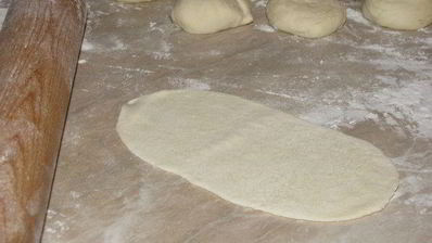 булочки-роллы с грибным дип-соусом