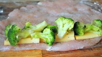 куриные роллы с брокколи и сыром