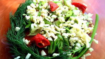 маринованные роллы из молодых кабачков