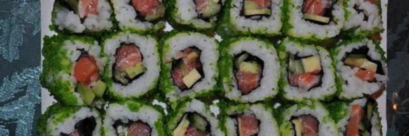 Ролл Калифорния с лососем